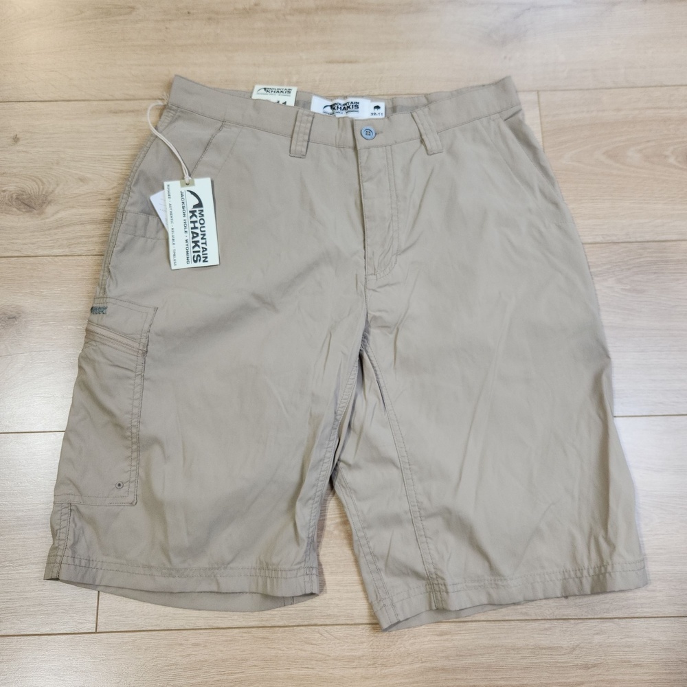 Mountain Khakis Equatorial Shorts Mens 32 11" Beige Cargo Nylon Stretch Hiking